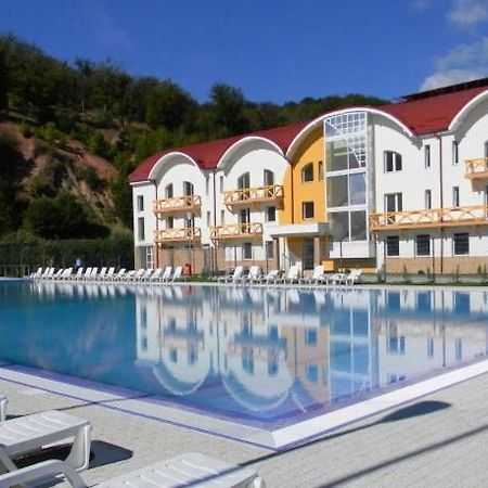 Oras Zlatna Hotel Kültér fotó