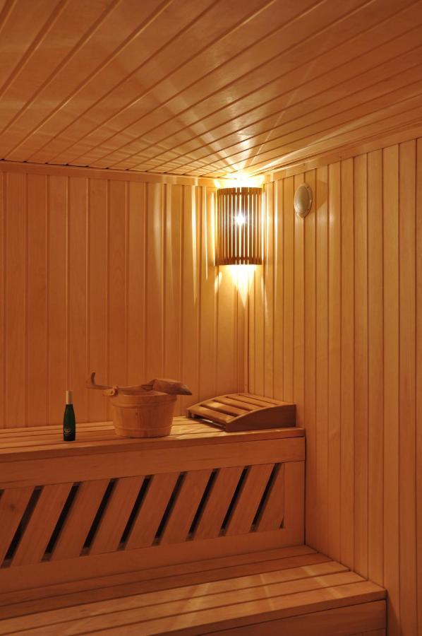 Oras Zlatna Hotel Kültér fotó