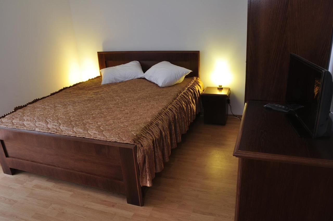 Oras Zlatna Hotel Kültér fotó